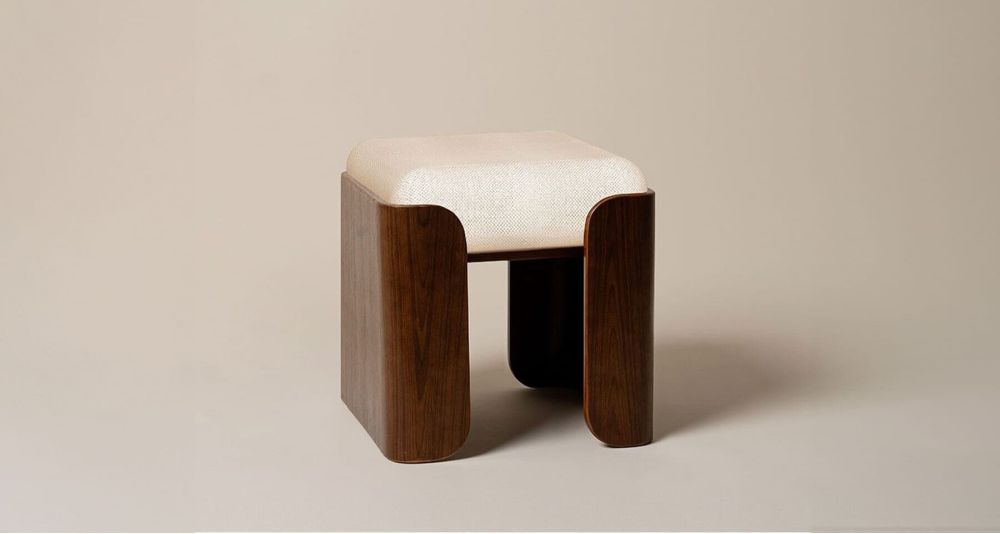 Tabouret bas carré en bois Jodie